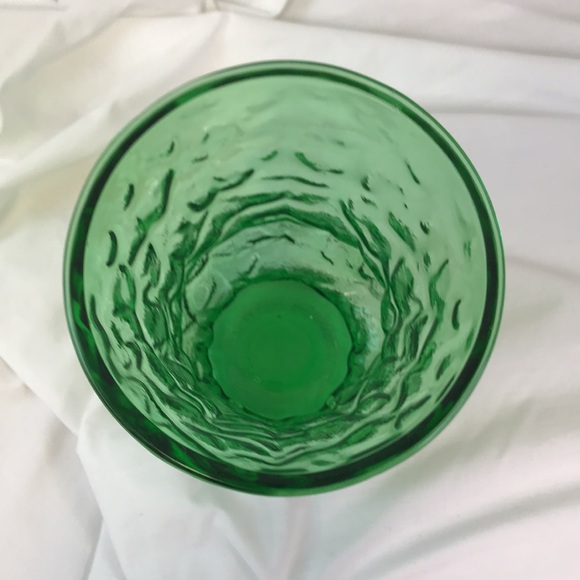 Vintage E. O. Brody Green Crinkle Indiana Glass Vase 8” - Picture 4 of 11